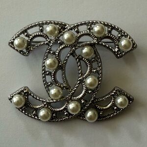 Chanel Brooch - Made in Italy💎